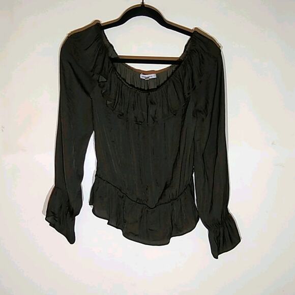 Naked Zebra Tops - Naked Zebra Women's size Small ruffled blouse . Minimalist